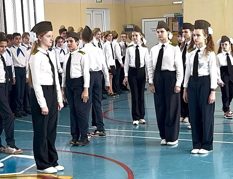 Праздник строя и песни